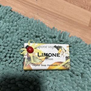 Lemon Vegetabl soap handmade in Italy
